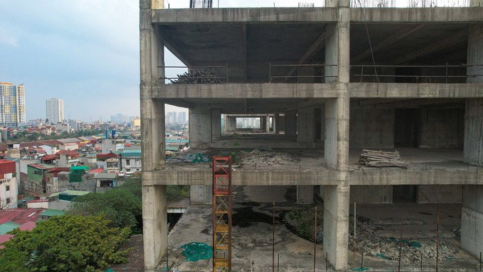 Cận cảnh toà tháp đôi Sky Garden bỏ hoang sau hơn 12 năm khởi công- Ảnh 6.