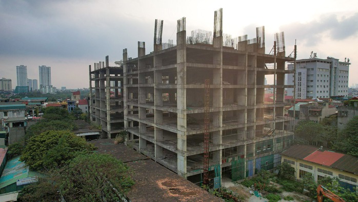 Cận cảnh toà tháp đôi Sky Garden bỏ hoang sau hơn 12 năm khởi công- Ảnh 5.