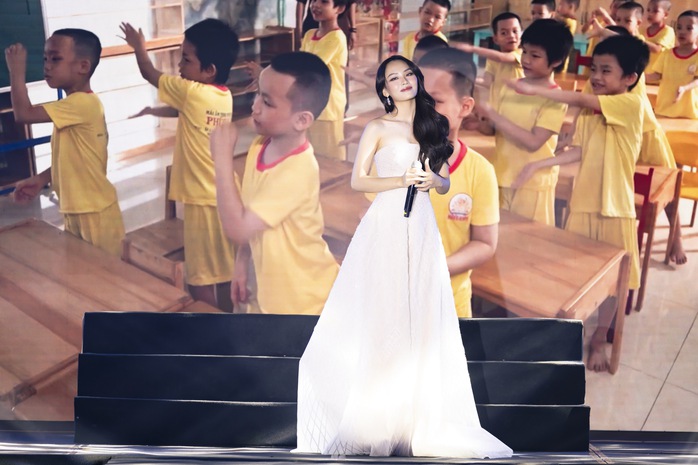 Mai Phương đã được đi thi Hoa hậu Thế giới
- Ảnh 3. Mai Phương đã được đi thi Hoa hậu Thế giới
- Ảnh 3.