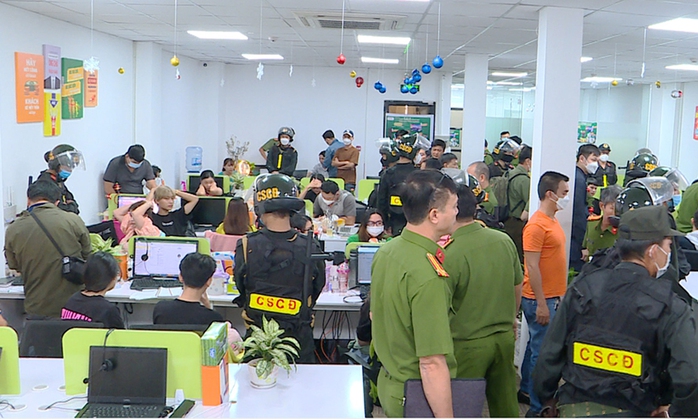 Người phụ nữ "ôm hàng trăm tỉ đồng" bỏ trốn, nhiều đại gia chết lặng?- Ảnh 1. Người phụ nữ "ôm hàng trăm tỉ đồng" bỏ trốn, nhiều đại gia chết lặng?- Ảnh 1.