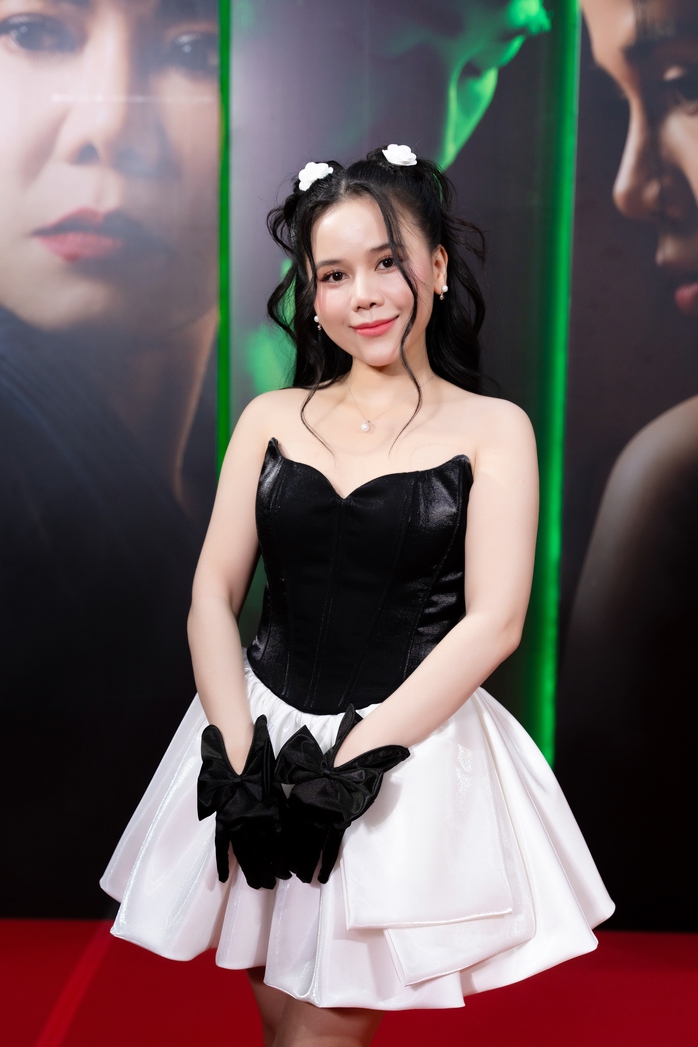 Đàm Vĩnh Hưng, Vũ Hà… chúc mừng Việt Hương, Lê Hoàng!- Ảnh 3. Đàm Vĩnh Hưng, Vũ Hà… chúc mừng Việt Hương, Lê Hoàng!- Ảnh 3.