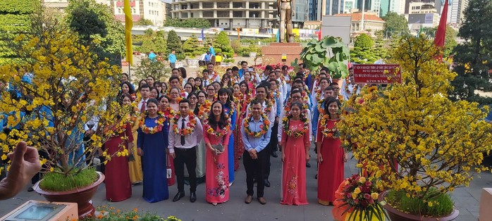 Tuyên dương 76 gương đảng viên tiêu biểu là công nhân- Ảnh 1. Tuyên dương 76 gương đảng viên tiêu biểu là công nhân- Ảnh 1.