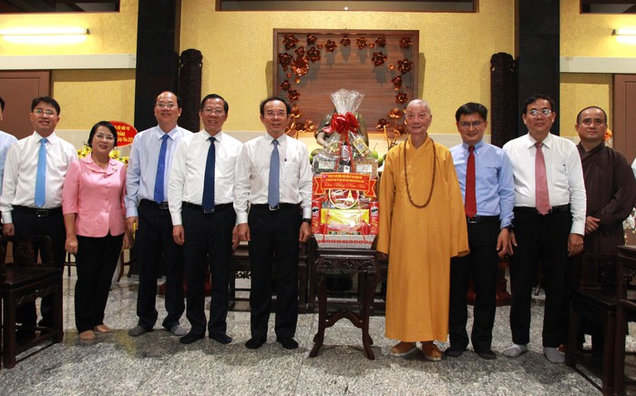 Bí thư Nguyễn Văn Nên thăm, chúc Tết Hòa thượng Thích Trí Quảng- Ảnh 2. Bí thư Nguyễn Văn Nên thăm, chúc Tết Hòa thượng Thích Trí Quảng- Ảnh 2.