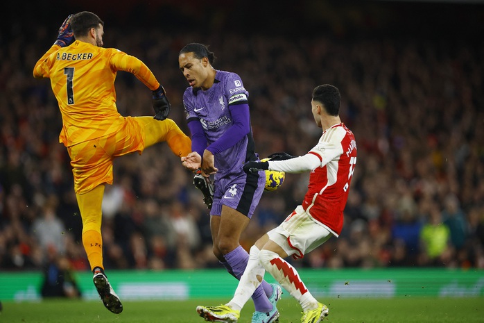 Arsenal thắng Super Sunday, dàn sao Liverpool nhận chỉ trích thậm tệ- Ảnh 5. Arsenal thắng Super Sunday, dàn sao Liverpool nhận chỉ trích thậm tệ- Ảnh 5.