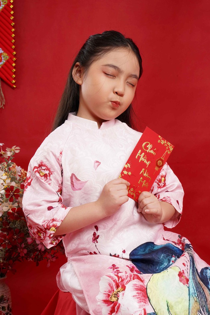 "Nàng thơ" Kim Gia Hân - mẫu nhí nổi bật của làng mẫu Việt- Ảnh 1. "Nàng thơ" Kim Gia Hân - mẫu nhí nổi bật của làng mẫu Việt- Ảnh 1.