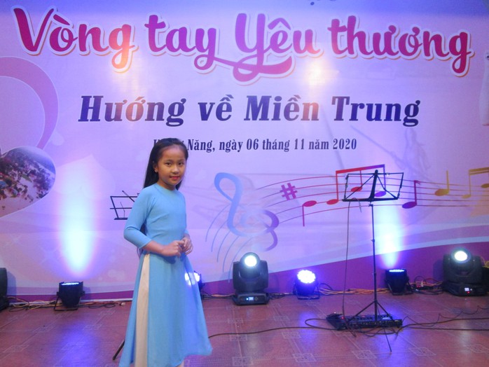 "Xuân sum vầy - Tết sẻ chia": Háo hức Xuân về để được đi hát thiện nguyện- Ảnh 2. "Xuân sum vầy - Tết sẻ chia": Háo hức Xuân về để được đi hát thiện nguyện- Ảnh 2.