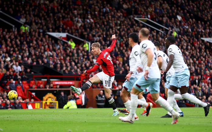 Sao trẻ Garnacho tỏa sáng, Man United vùi dập West Ham - Ảnh 2. Sao trẻ Garnacho tỏa sáng, Man United vùi dập West Ham - Ảnh 2.
