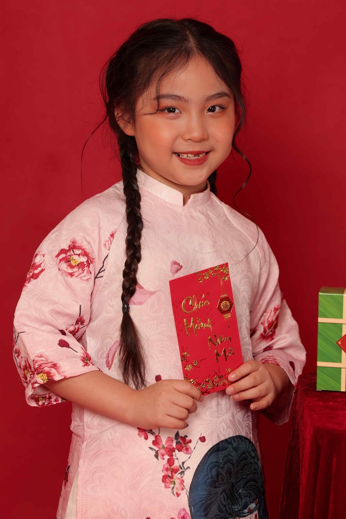 "Nàng thơ" Kim Gia Hân - mẫu nhí nổi bật của làng mẫu Việt- Ảnh 8. "Nàng thơ" Kim Gia Hân - mẫu nhí nổi bật của làng mẫu Việt- Ảnh 8.