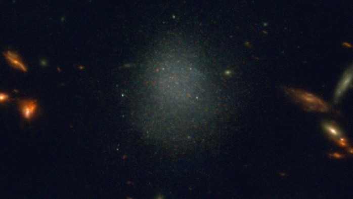 Kính viễn vọng NASA chụp được vật thể "lẽ ra không tồn tại"- Ảnh 1.