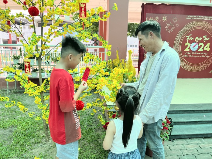 Cuộc sống của 3 con anh Minh, chị Lạnh giờ ra sao?- Ảnh 5. Cuộc sống của 3 con anh Minh, chị Lạnh giờ ra sao?- Ảnh 5.