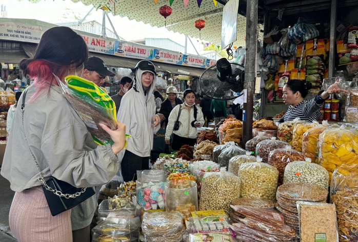 Vào cao điểm mua sắm- Ảnh 2. Vào cao điểm mua sắm- Ảnh 2.