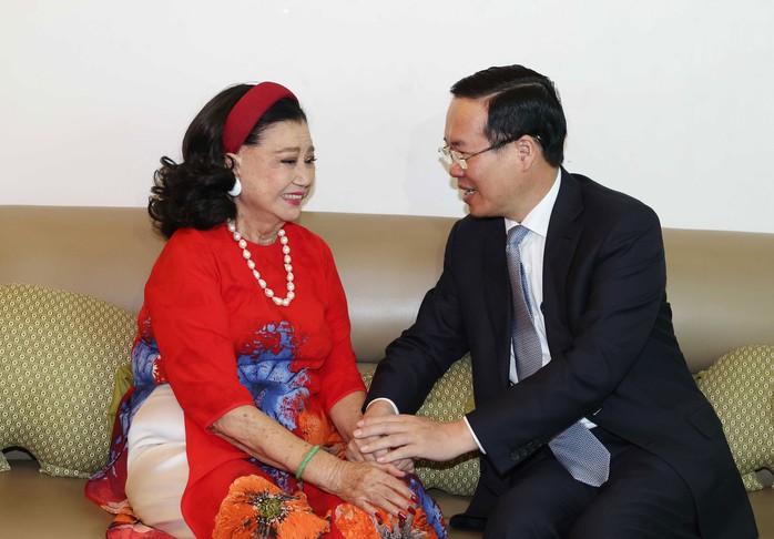 Chủ tịch nước Võ Văn Thưởng thăm, chúc Tết NSND Kim Cương Ảnh: TTXVN Chủ tịch nước Võ Văn Thưởng thăm, chúc Tết NSND Kim Cương Ảnh: TTXVN