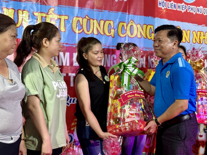 Chung tay chăm lo Tết cho lao động xa quê- Ảnh 2.
