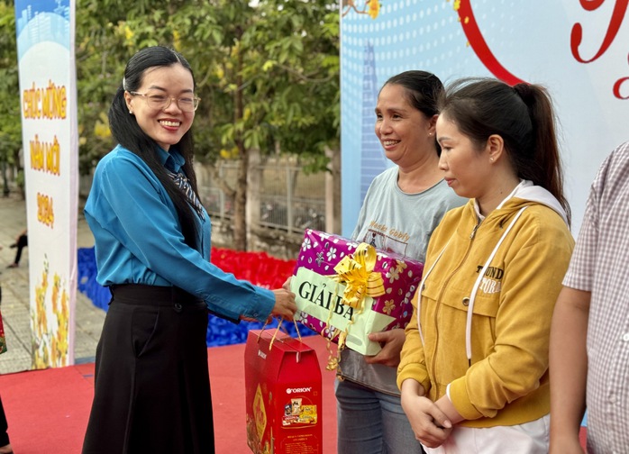 Chung tay chăm lo Tết cho lao động xa quê- Ảnh 8.