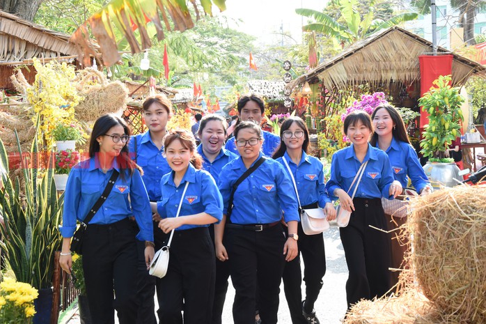 CLIP: Độc đáo “Chợ quê ngày Tết” giữa lòng thành phố- Ảnh 18. CLIP: Độc đáo “Chợ quê ngày Tết” giữa lòng thành phố- Ảnh 18.