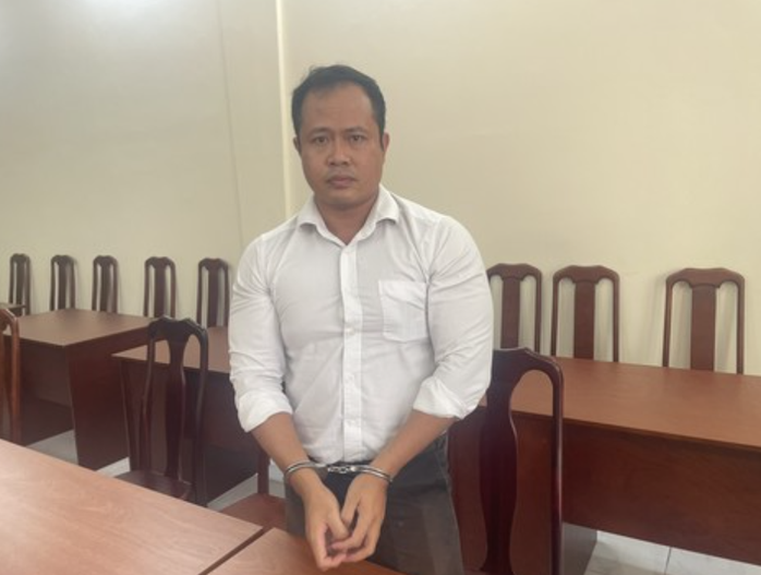 Công an TP HCM bắt 1 chuyên viên thanh tra giám sát Ngân hàng Nhà nước- Ảnh 1. Công an TP HCM bắt 1 chuyên viên thanh tra giám sát Ngân hàng Nhà nước- Ảnh 1.