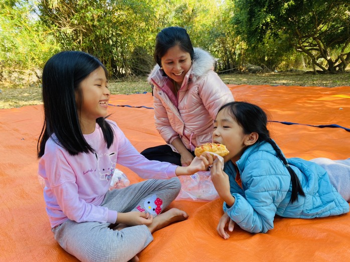 Công đoàn hỗ trợ người dân về quê đón Tết- Ảnh 5. Công đoàn hỗ trợ người dân về quê đón Tết- Ảnh 5.