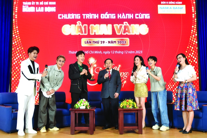 Hương sắc mới của Mai vàng- Ảnh 1. Hương sắc mới của Mai vàng- Ảnh 1.