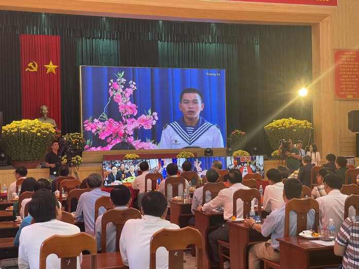 Cầu truyền hình chúc Tết huyện đảo Trường Sa- Ảnh 2. Cầu truyền hình chúc Tết huyện đảo Trường Sa- Ảnh 2.