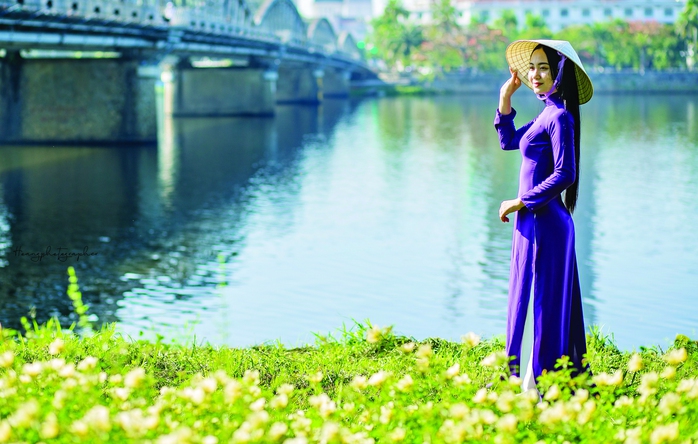 Nghiêng nghiêng chiếc nón bài thơ- Ảnh 2. Nghiêng nghiêng chiếc nón bài thơ- Ảnh 2.