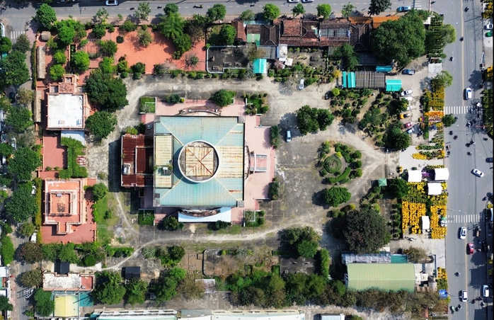 Khởi tố vụ án liên quan 2 quán cà phê "mọc" trong Bảo tàng Quảng Ngãi- Ảnh 1. Khởi tố vụ án liên quan 2 quán cà phê "mọc" trong Bảo tàng Quảng Ngãi- Ảnh 1.
