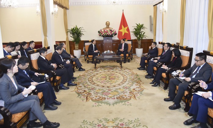 Bộ trưởng Bùi Thanh Sơn tiếp Trợ lý Bộ trưởng Ngoại giao Trung Quốc Nông Dung- Ảnh 3. Bộ trưởng Bùi Thanh Sơn tiếp Trợ lý Bộ trưởng Ngoại giao Trung Quốc Nông Dung- Ảnh 3.