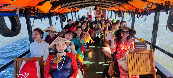 Nhiều tour Tết khóa sổ, khách chuộng đi nước ngoài- Ảnh 2. Nhiều tour Tết khóa sổ, khách chuộng đi nước ngoài- Ảnh 2.