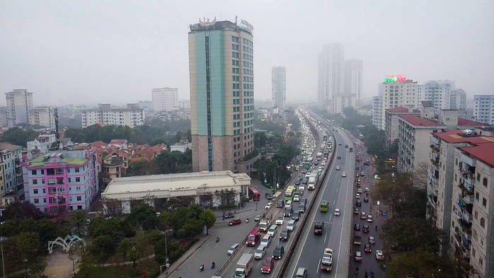 Giao thông Hà Nội ùn tắc chiều ngày 27 Tết- Ảnh 4. Giao thông Hà Nội ùn tắc chiều ngày 27 Tết- Ảnh 4.