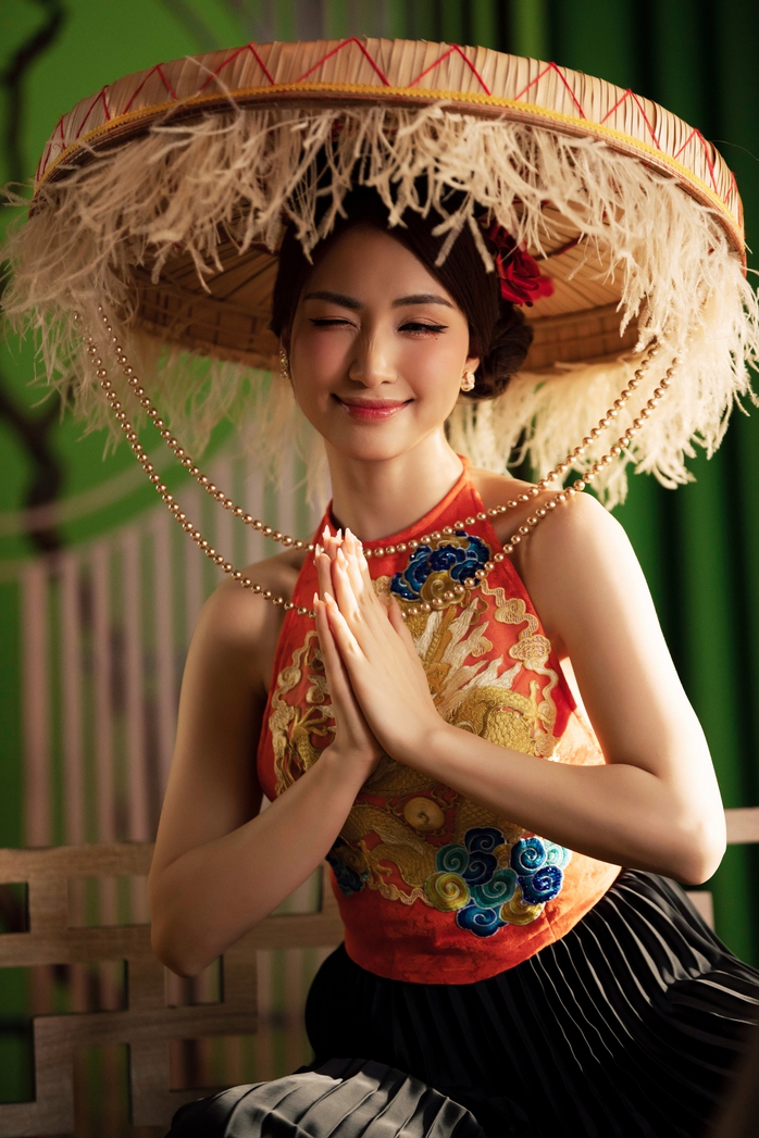 Hòa Minzy tiết lộ lý do "Kén cá chọn canh" đầu năm mới- Ảnh 3. Hòa Minzy tiết lộ lý do "Kén cá chọn canh" đầu năm mới- Ảnh 3.