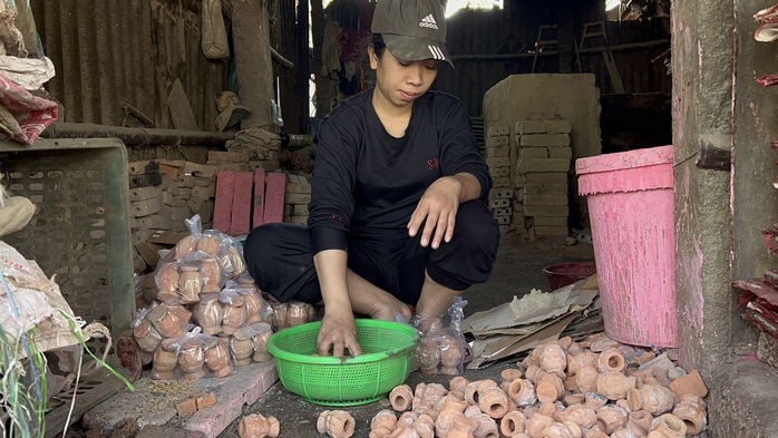 Chuyện 4 anh em làm nghề nặn ông Công, ông Táo- Ảnh 6. Chuyện 4 anh em làm nghề nặn ông Công, ông Táo- Ảnh 6.
