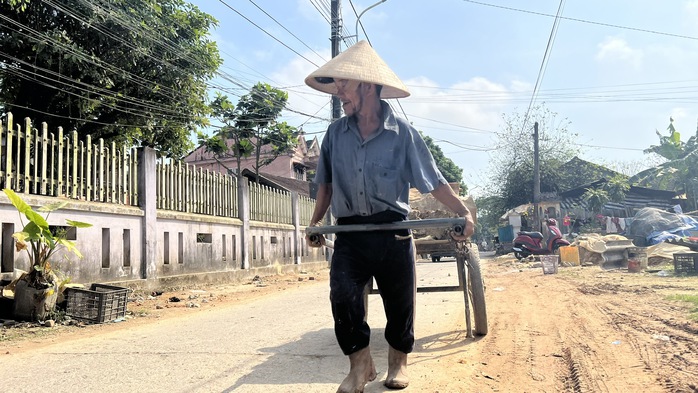 Chuyện 4 anh em làm nghề nặn ông Công, ông Táo- Ảnh 1. Chuyện 4 anh em làm nghề nặn ông Công, ông Táo- Ảnh 1.