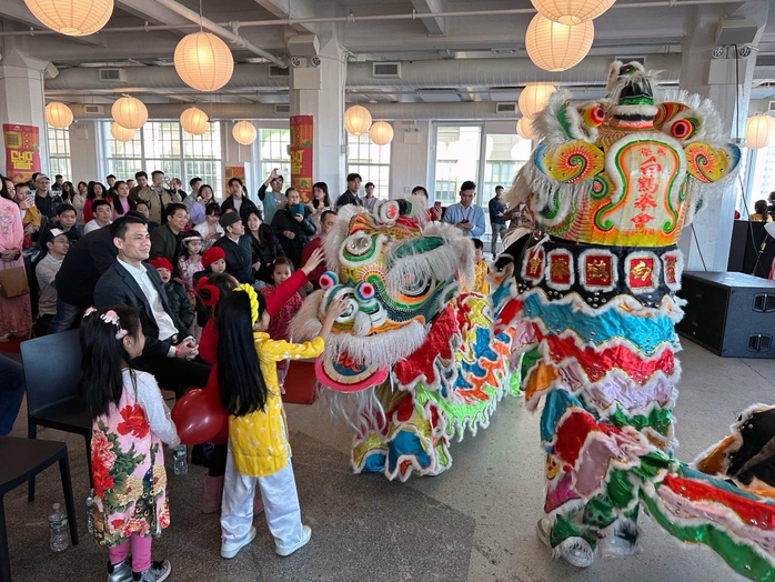 Tết cộng đồng - ngày hội trọn vẹn của kiều bào- Ảnh 4. Tết cộng đồng - ngày hội trọn vẹn của kiều bào- Ảnh 4.