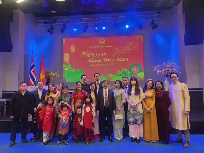 Tết cộng đồng - ngày hội trọn vẹn của kiều bào- Ảnh 12. Tết cộng đồng - ngày hội trọn vẹn của kiều bào- Ảnh 12.