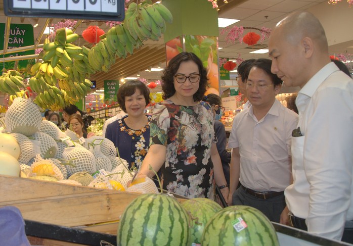 Bộ Công Thương kiểm tra đảm bảo hàng hoá phục vụ Tết tại Hà Nội và TP HCM- Ảnh 3. Bộ Công Thương kiểm tra đảm bảo hàng hoá phục vụ Tết tại Hà Nội và TP HCM- Ảnh 3.