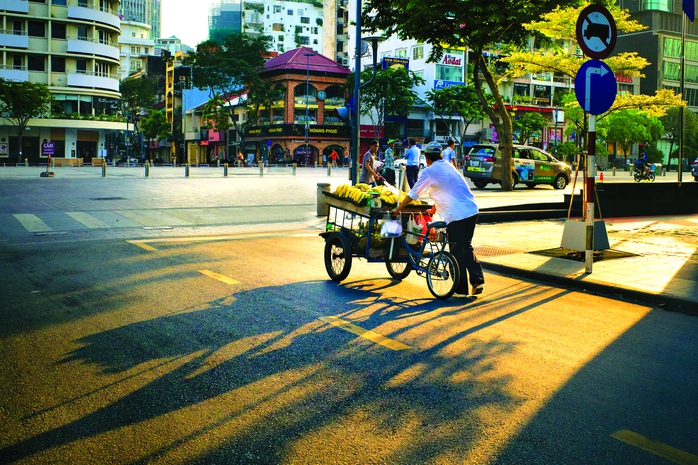 Năng lượng tích cực từ những ngã tư- Ảnh 1. Năng lượng tích cực từ những ngã tư- Ảnh 1.