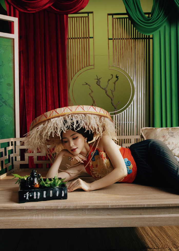 Hòa Minzy tiết lộ lý do "Kén cá chọn canh" đầu năm mới- Ảnh 2. Hòa Minzy tiết lộ lý do "Kén cá chọn canh" đầu năm mới- Ảnh 2.