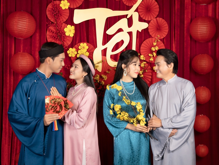 NSND Việt Anh, NSƯT Hữu Châu, Trấn Thành… rạng rỡ với áo dài!- Ảnh 5. NSND Việt Anh, NSƯT Hữu Châu, Trấn Thành… rạng rỡ với áo dài!- Ảnh 5.