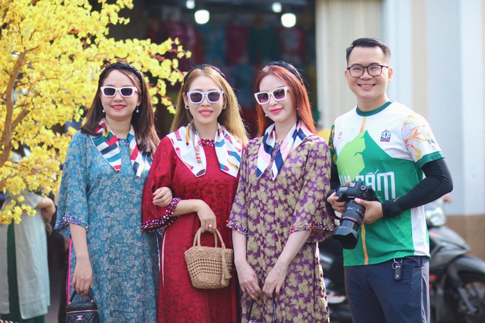 Thời tiết TP HCM thuận lợi cho hoạt động chào đón năm mới, sáng se lạnh
- Ảnh 1. Thời tiết TP HCM thuận lợi cho hoạt động chào đón năm mới, sáng se lạnh
- Ảnh 1.
