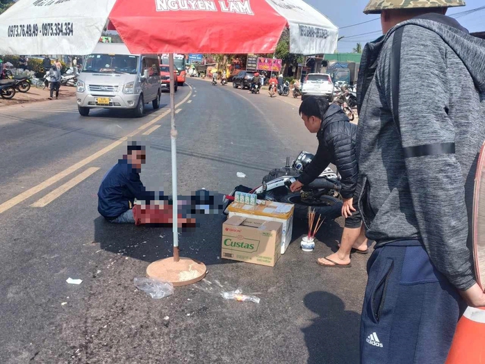 Cháu bé 3 tuổi tử vong thương tâm khi trên đường về quê ăn Tết- Ảnh 2. Cháu bé 3 tuổi tử tỷ lệ kèo nhà cái 88 thương tâm khi trên đường về quê ăn Tết- Ảnh 2.