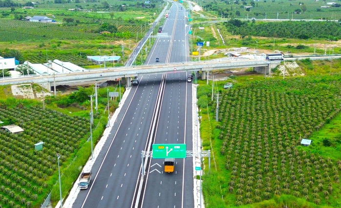 Năm 2023 toàn ngành GTVT đã hoàn thành, đưa vào khai thác 20 dự án, trong đó riêng đường bộ cao tốc với 9 dự án dài 475 km