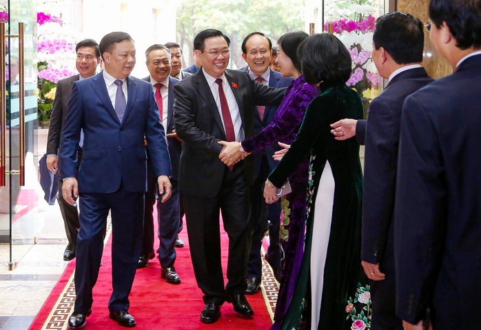 Chủ tịch Quốc hội chúc Tết Đảng bộ, chính quyền và nhân dân Hà Nội- Ảnh 1. Chủ tịch Quốc hội chúc Tết Đảng bộ, chính quyền và nhân dân Hà Nội- Ảnh 1.