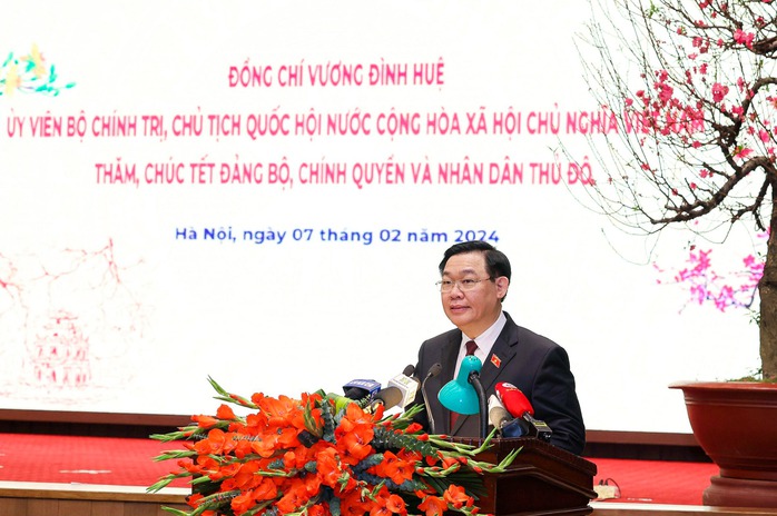Chủ tịch Quốc hội chúc Tết Đảng bộ, chính quyền và nhân dân Hà Nội- Ảnh 4. Chủ tịch Quốc hội chúc Tết Đảng bộ, chính quyền và nhân dân Hà Nội- Ảnh 4.