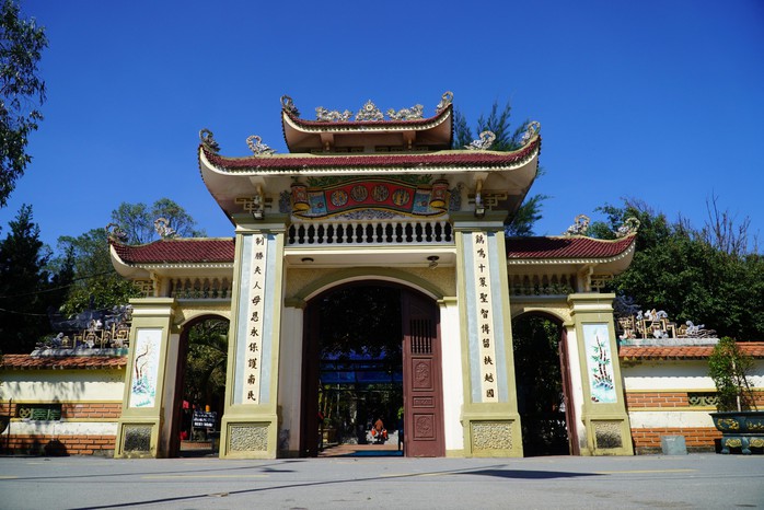 Cận cảnh đền thờ "nữ trung hào kiệt" - Quý phi Nguyễn Thị Bích Châu- Ảnh 5. Cận cảnh đền thờ "nữ trung hào kiệt" - Quý phi Nguyễn Thị Bích Châu- Ảnh 5.