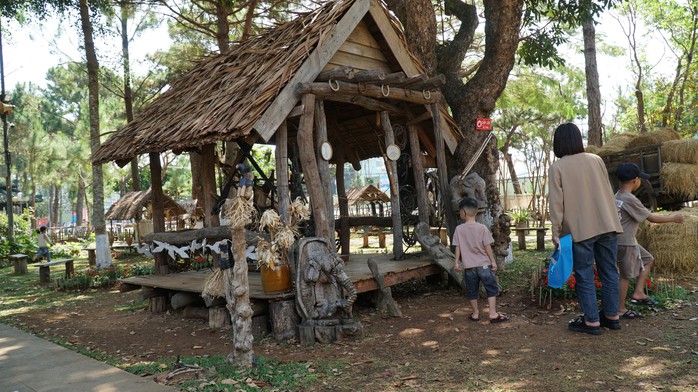 Ghế của "vua săn voi" độc nhất vô nhị tại Việt Nam- Ảnh 13. Ghế của "vua săn voi" độc nhất vô nhị tại Việt Nam- Ảnh 13.