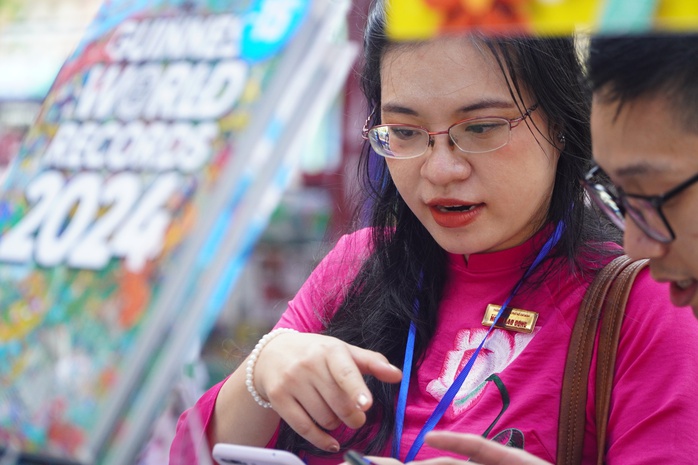 Lễ hội Đường Sách TP HCM Tết Giáp Thìn 2024: Nhiều nét mới ấn tượng- Ảnh 11. Lễ hội Đường Sách TP HCM Tết Giáp Thìn 2024: Nhiều nét mới ấn tượng- Ảnh 11.