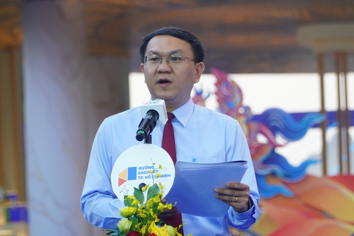 Lễ hội Đường Sách TP HCM Tết Giáp Thìn 2024: Nhiều nét mới ấn tượng- Ảnh 4. Lễ hội Đường Sách TP HCM Tết Giáp Thìn 2024: Nhiều nét mới ấn tượng- Ảnh 4.