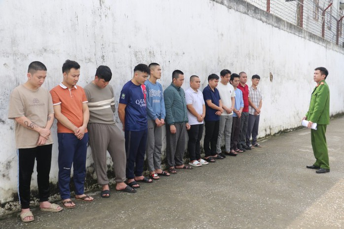 Bắt nhiều đối tượng trong đường dây đánh bạc hơn 200 tỉ đồng- Ảnh 2. Bắt nhiều đối tượng trong đường dây đánh bạc hơn 200 tỉ đồng- Ảnh 2.