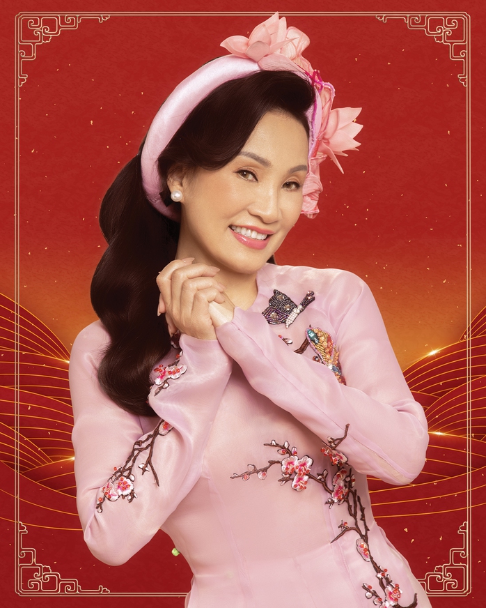 NSND Việt Anh, NSƯT Hữu Châu, Trấn Thành… rạng rỡ với áo dài!- Ảnh 18. NSND Việt Anh, NSƯT Hữu Châu, Trấn Thành… rạng rỡ với áo dài!- Ảnh 18.