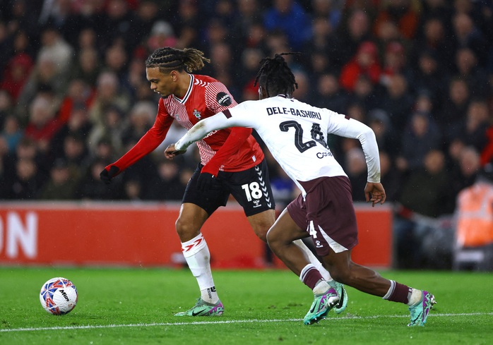 Southampton hẹn gặp Liverpool, "Quỷ đỏ" chờ đối thủ vòng 5 FA Cup- Ảnh 2. Southampton hẹn gặp Liverpool, "Quỷ đỏ" chờ đối thủ vòng 5 FA Cup- Ảnh 2.