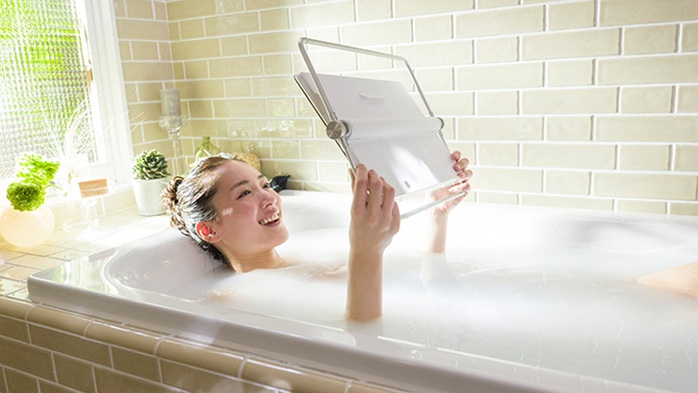 Nhiều người thường kiêng tắm rửa, gội đầu vào đêm giao thừa và ngày Tết. Ảnh: ET Today